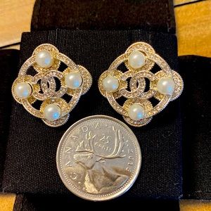 Chanel earrings 10/10. Worn once.